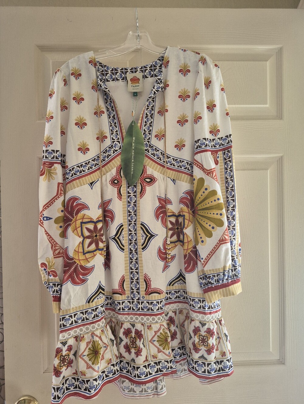 Farm Rio Marys Tiles mini dress features a vibrant tile pattern .  MED, NWT - Picture 6 of 6
